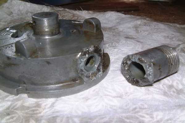 The broken oil pump body