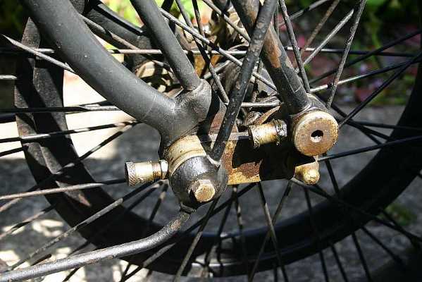 front fork suspension linkage