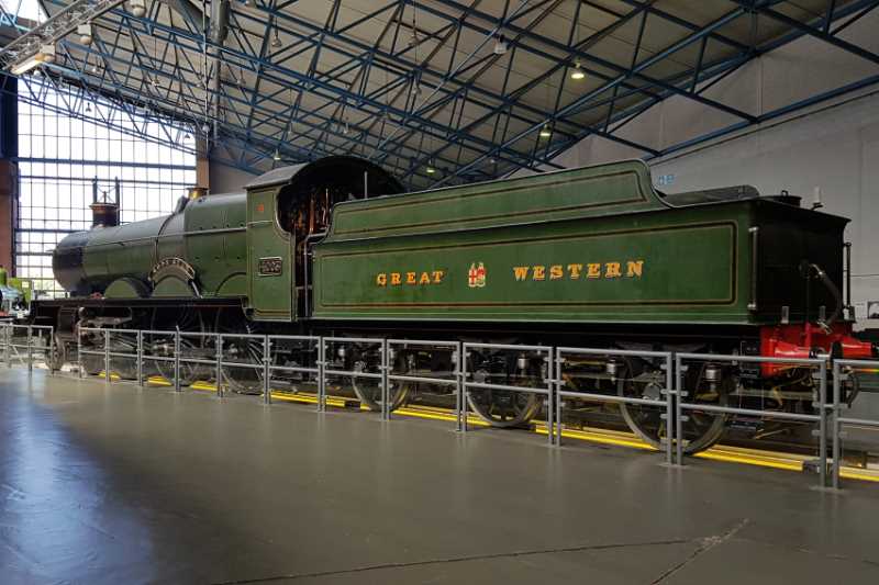 Lode Star, the granddaddy of all of Churchwards 4-6-0 four cylinder express locos